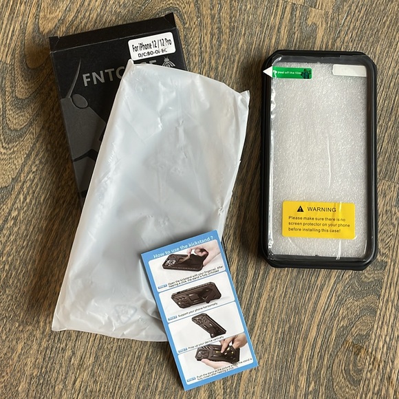 iPhone 12/12Pro standing phone case. - Picture 2 of 7